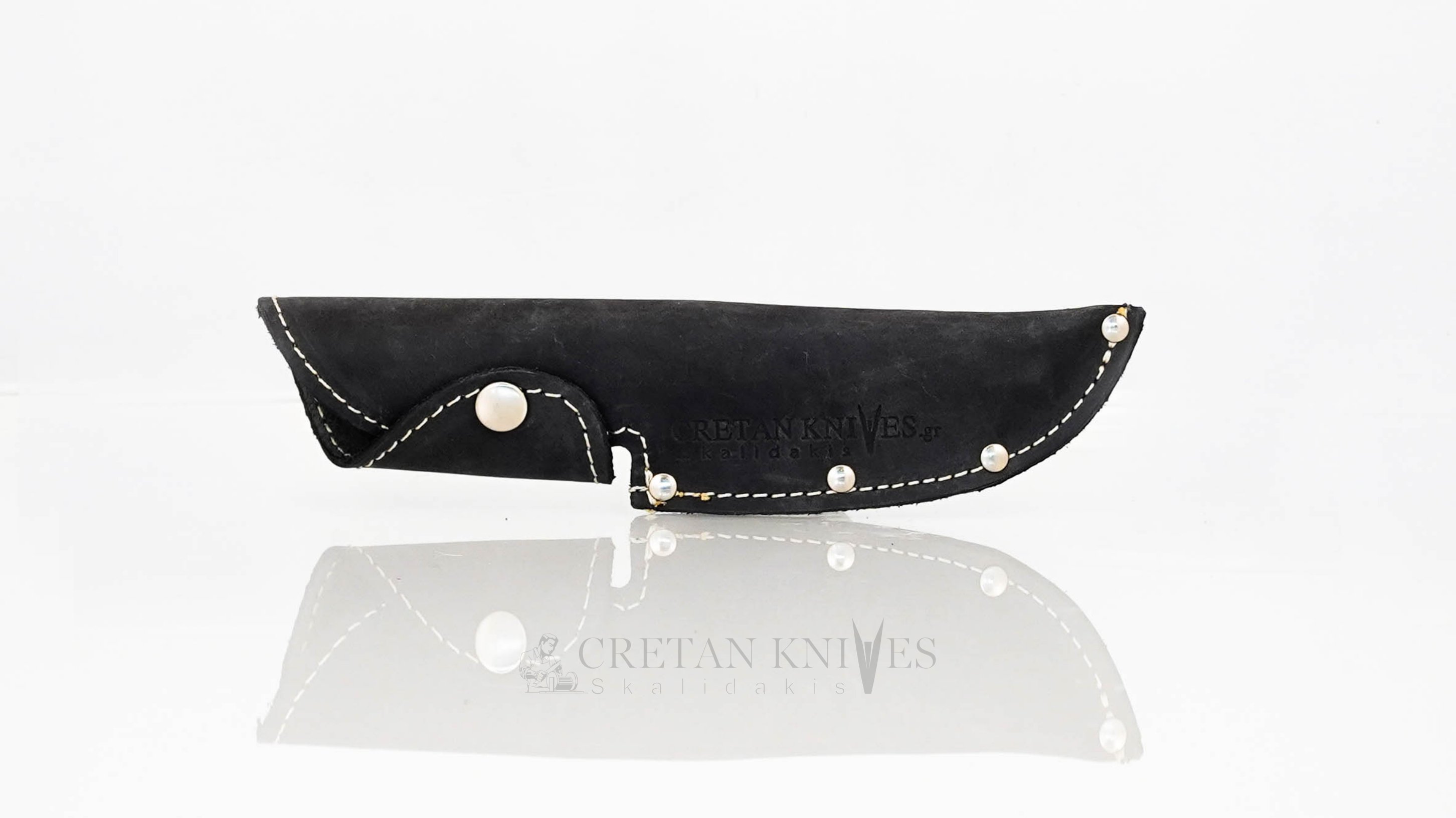 Traditional handcrafted leather sheath Traditional handcrafted leather sheath