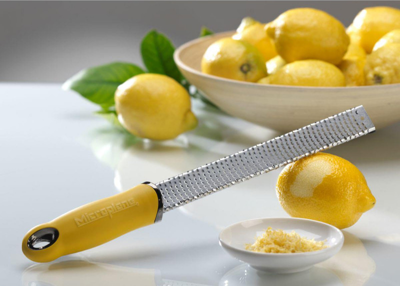 Microplane Premium Classic Τρίφτης Τυριού Σε Διάφορα Χρώματα Microplane Premium Classic Τρίφτης Τυριού Σε Διάφορα Χρώματα