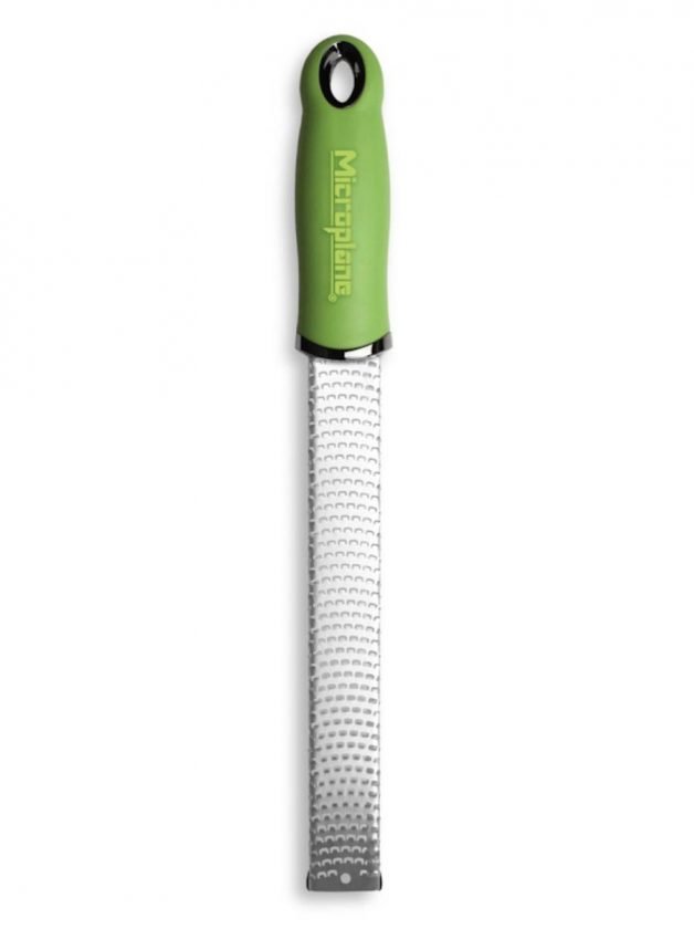 Microplane Premium Classic Τρίφτης Τυριού Σε Διάφορα Χρώματα Microplane Premium Classic Τρίφτης Τυριού Σε Διάφορα Χρώματα
